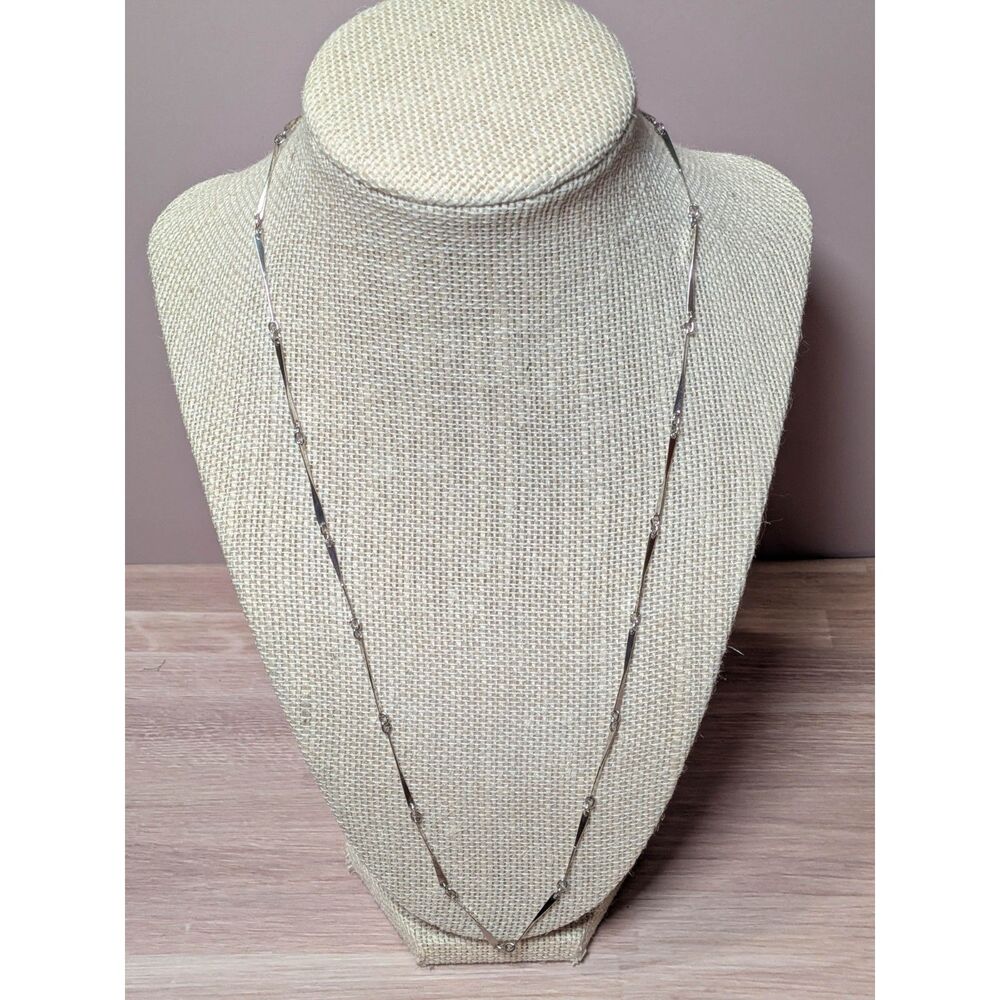 Vintage Sarah Coventry Silver Tone link chain, minimalist geometric design Shiny